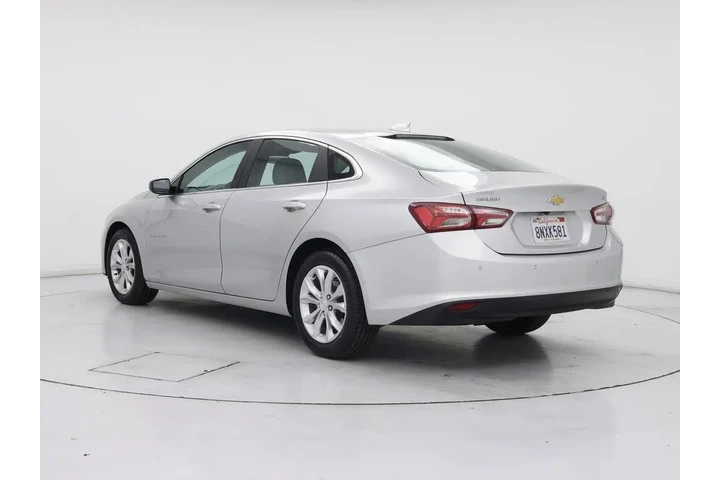 $17998 : Chevrolet Malibu 2020 LT 4dr image 2