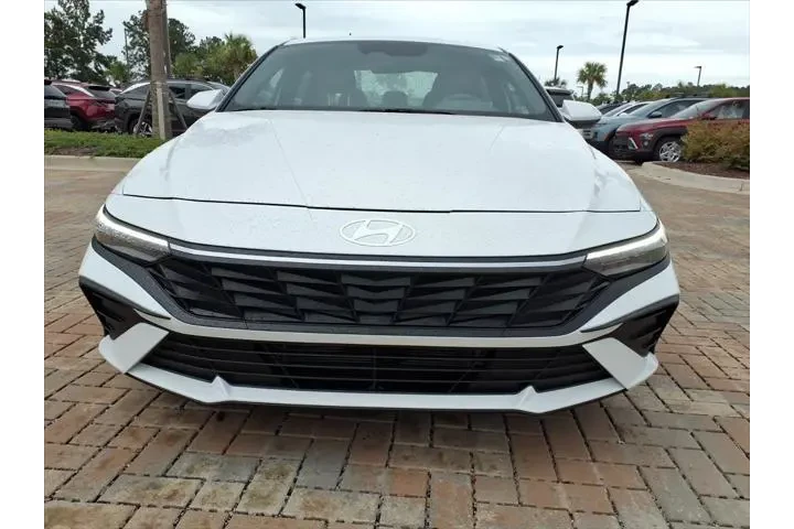 $26990 : Hyundai ELANTRA Hybrid 2024 image 5