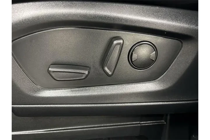 $31000 : Ford Explorer 2023 AWD XLT 4 image 4