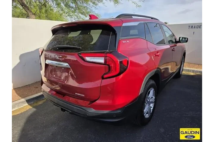 $22995 : GMC Terrain 2022 AWD SLE 4dr image 2