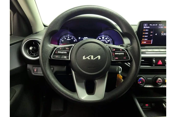 $17998 : Kia Forte 2024 LXS 4dr Sedan image 10