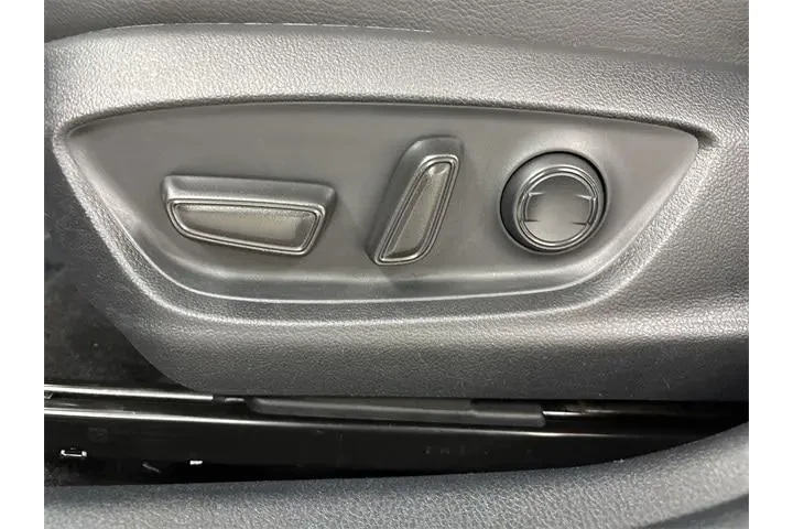 $23800 : Toyota Camry 2023 XSE 4dr Se image 4