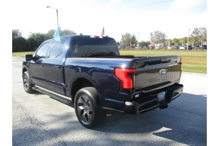 $39495 : Ford F-150 Lightning 2023 AW image 5