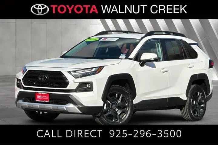 $31900 : Toyota RAV4 2024 AWD Adventu image 1