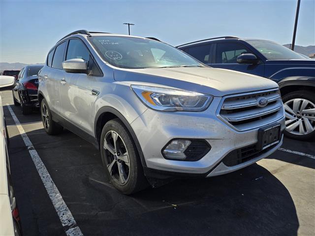 $13880 : Pre-Owned 2018 Escape SEL image 1