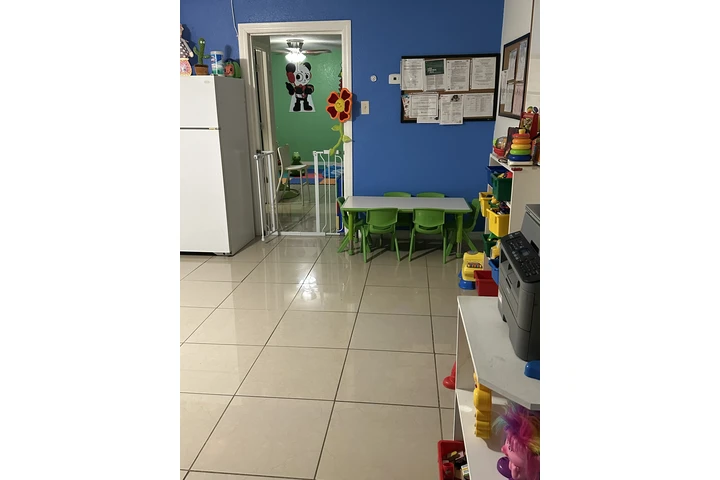 Day Care Orleans Littles angel image 6