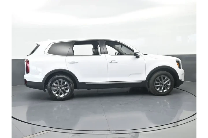 $31991 : Kia Telluride 2025 LX 4dr SU image 7