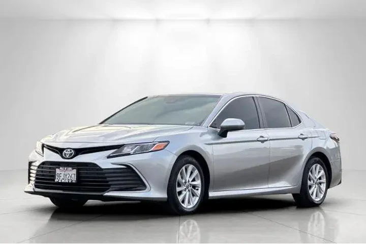$18995 : Toyota Camry 2023 LE 4dr Sed image 7