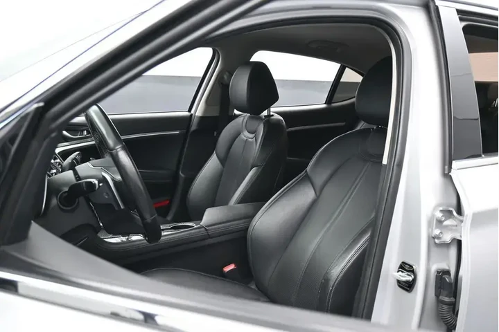 $18522 : Genesis G70 2019 AWD 2.0T Ad image 10
