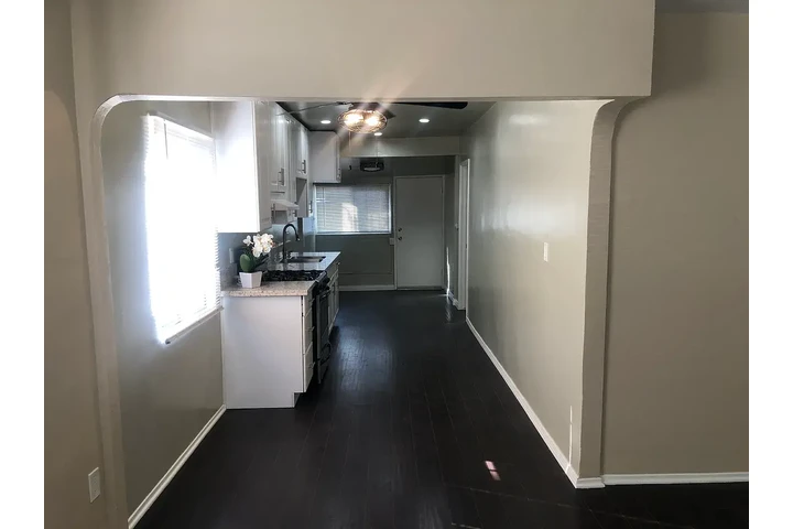 $1000 : Bungalow image 5