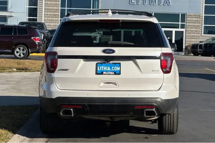 $16995 : Ford Explorer 2017 AWD Sport image 7