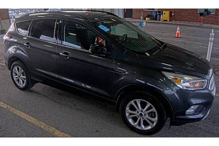 $9995 : 2018 Escape SE image 3