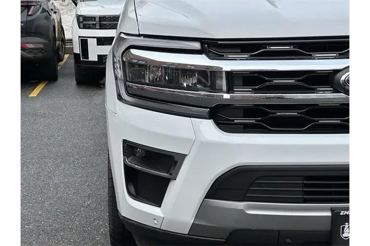 $38207 : Ford Expedition 2024 4x4 Lim image 9