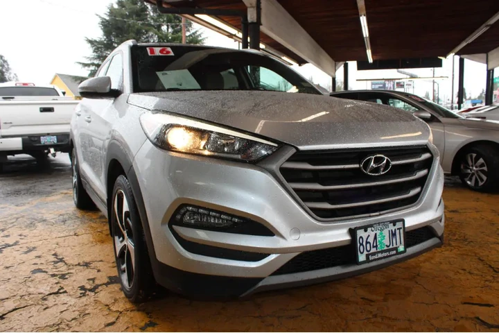 $12995 : 2016 Tucson AWD 4dr Sport image 8
