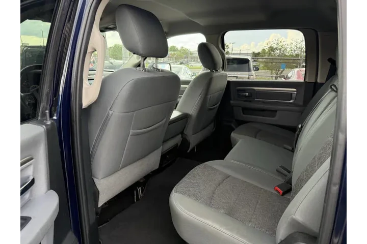 $13797 : 2018 RAM 1500 Big Horn image 8