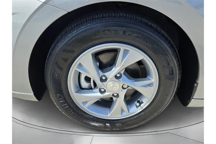 $15995 : Hyundai ELANTRA 2023 SE 4dr image 9