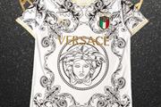 $19 : Maillot Italie Versace thumbnail