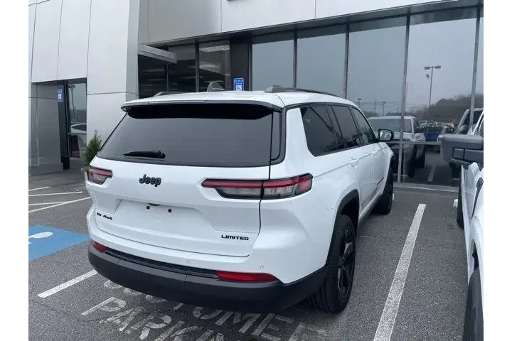 $35992 : Jeep Grand Cherokee L 2023 4 image 3