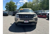 $16999 : 2017 Explorer XLT thumbnail