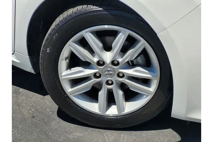 $19488 : Toyota Avalon 2015 Limited 4 image 10