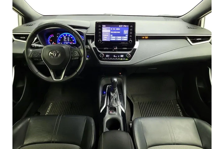 $21998 : Toyota Corolla Hatchback 202 image 9