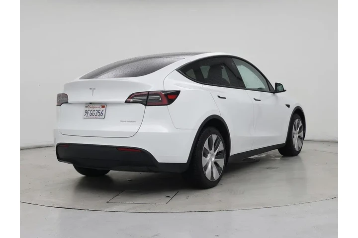$33998 : Tesla Model Y 2023 AWD Long image 8