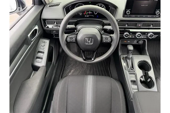 $20985 : Honda Civic 2024 LX 4dr Hatc image 9