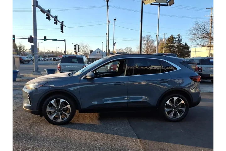 $28851 : Ford Escape Hybrid 2023 Plat image 4