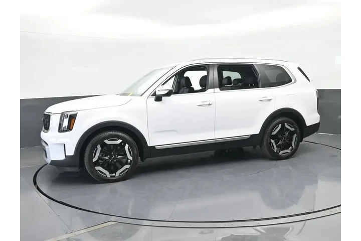 $32390 : Kia Telluride 2023 EX 4dr SU image 2