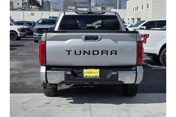 $38792 : Toyota Tundra 2024 4x2 SR5 4 image 6