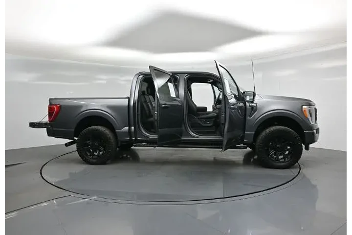 $35000 : Ford F-150 2021 4x4 XLT 4dr image 4