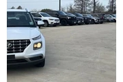 $17499 : Hyundai VENUE 2023 SEL 4dr C thumbnail