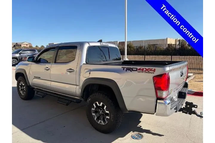 $30995 : Toyota Tacoma 2017 4x4 TRD P image 8