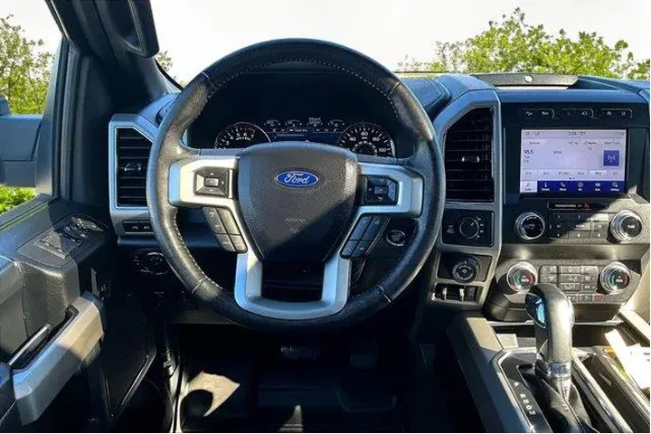 $29956 : Ford F-150 2020 4x4 Lariat 4 image 5