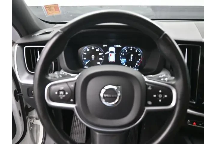 $21692 : Volvo XC60 2020 AWD T5 Momen image 6