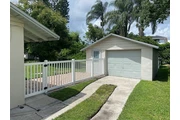 $900 : Spacious 2X2 with fresh ! thumbnail