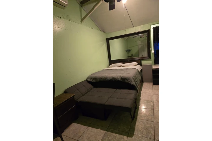 $900 : Se renta cuarto image 3