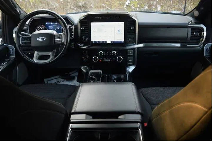 $37000 : Ford F-150 2022 4x4 XLT 4dr image 8