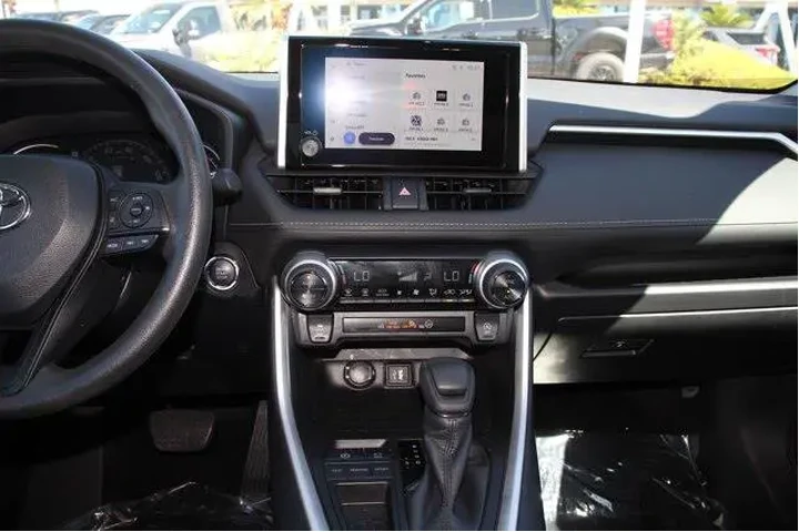 $29009 : Toyota RAV4 2024 XLE 4dr SUV image 7