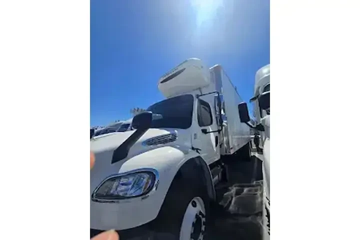 CLASS B $1,000-$1200/sem🚚 image 1