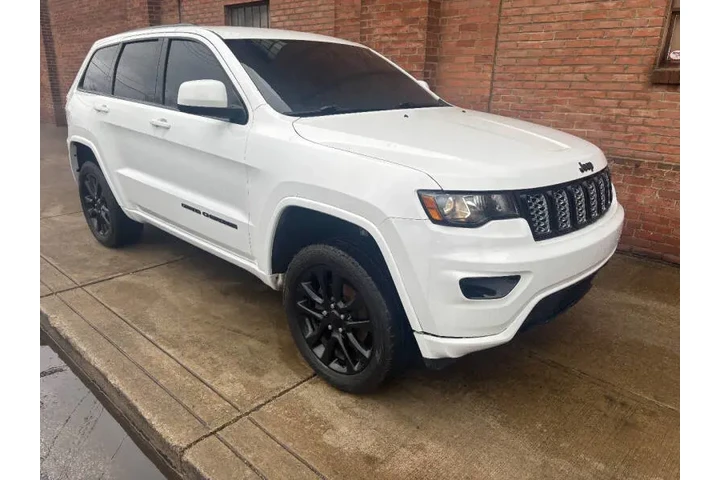 $19000 : 2018 Grand Cherokee Altitude image 10