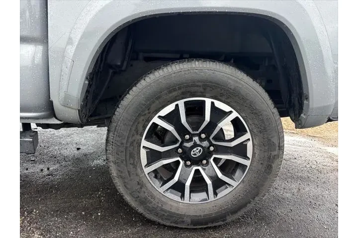 $31600 : Toyota Tacoma 2021 4x2 TRD S image 10