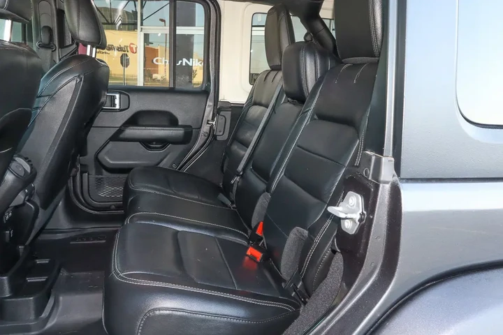 $29988 : 2020 Wrangler Unlimited Sahar image 8