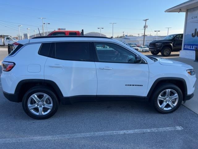 $27987 : PRE-OWNED 2023 JEEP COMPASS L image 6