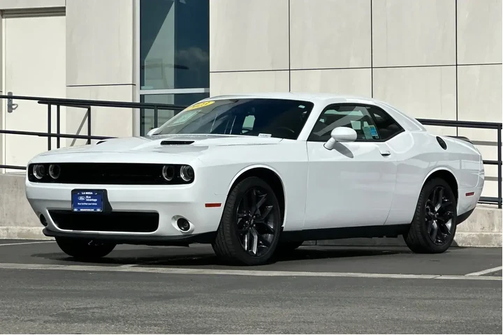 $24900 : Dodge Challenger 2023 SXT 2d image 7