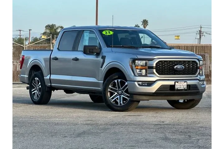 $37945 : Ford F-150 2023 4x2 XL 4dr S image 1