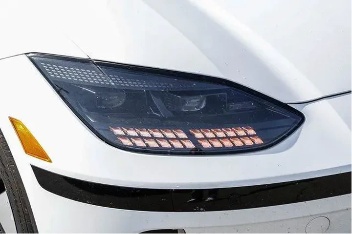 $27892 : Hyundai IONIQ 6 2025 SE 4dr image 7