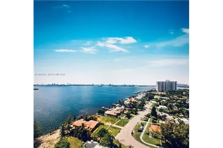 $4200 : Rental property with 2 bedro image 4