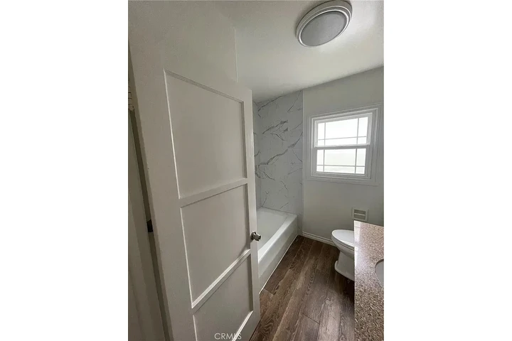 $900 : Beautiful Home...LAKEWOOD,CA image 5