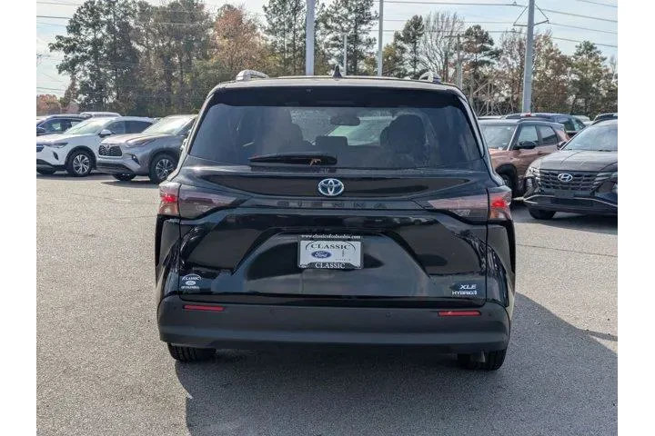 $39995 : Toyota Sienna 2024 XLE 8-Pas image 6